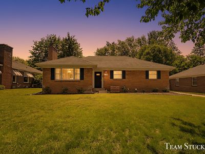 216 Boltwood Dr NE