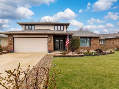 Property at 8058 Circle Dr, Palos Hills, IL