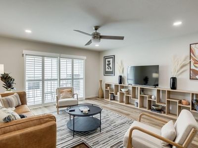 1110 Sherwood Ln APT 215
