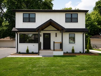Property at 9316 Sayre Ave, Oak Lawn, IL