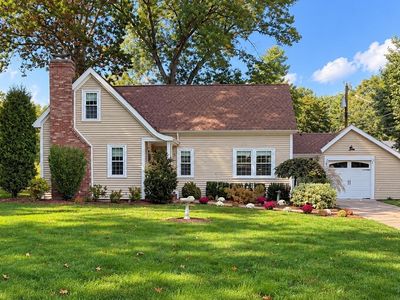 4 Beatty Ln