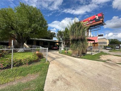 805 E Frontage Rd