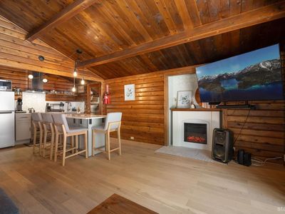 Property at 861 Gardner St, South Lake Tahoe, CA
