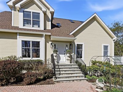 25 Hopkins Lane