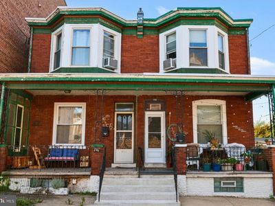 154 W Salaignac St