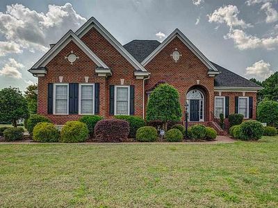 642 Chimney Hill Way