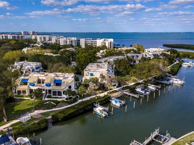 1906 HARBOURSIDE DRIVE #304