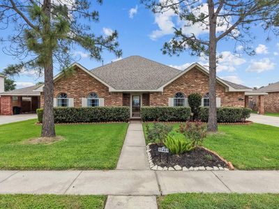 11407 Carson Ave