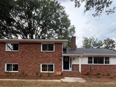 2701 Tudor Rd