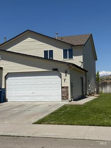 1714 NE Cinder Loop