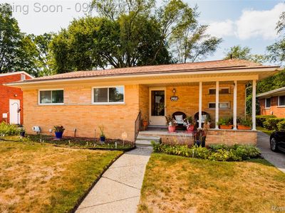 24031 Seneca Ave