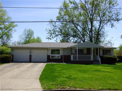 8002 Cherry Hill Dr NE