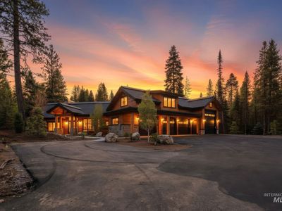 325 Sunshine Dr