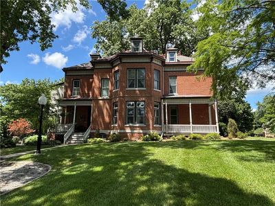 2204 Ashland Ave