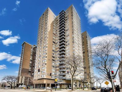 6301 N Sheridan Rd APT 8V