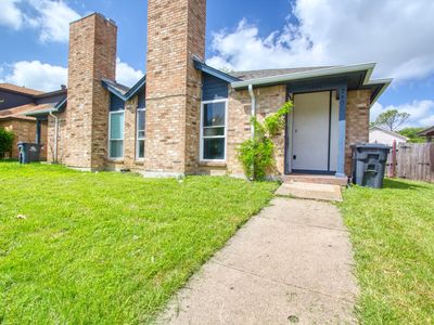 2400 Summer Place Dr