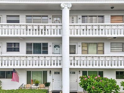 2454 Australia Way E APT 32