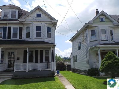 159 E Madison St