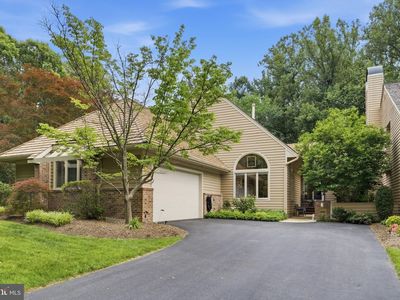 1608 Woodstock Ln