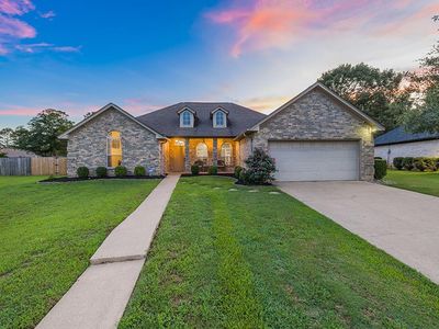 7502 Palisades Dr