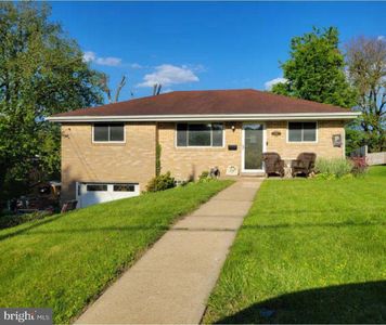 112 Maple Ave