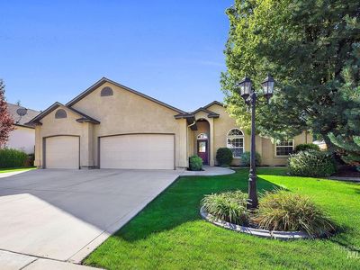 1012 W Big Creek Cir