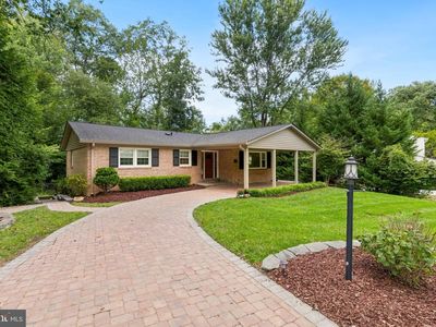 6634 Reynard Dr