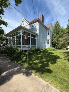 46 Elwyn Ave