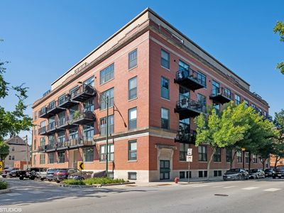 3500 S Sangamon St APT 415