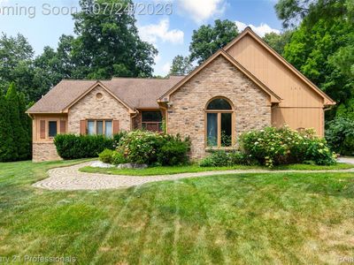 6481 Basswood Dr