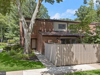 30 Fencepost Ct #A