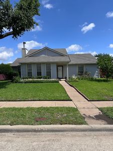 2525 Peartree Ln