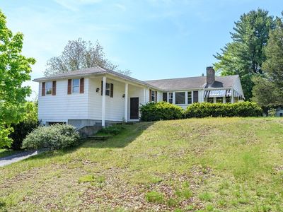 Property at 4 Hickory Rd, Natick, MA