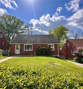 221 Dorothy Dr