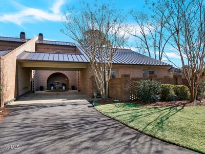 1705 Signature Place