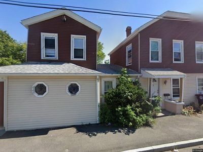 20-24 Lake St