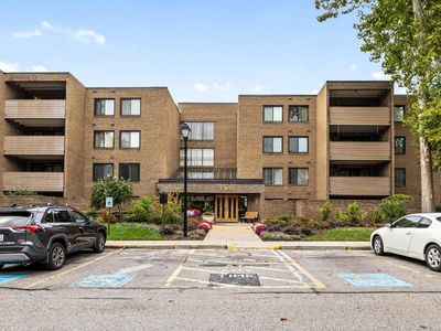 2 Candlemaker Ct APT 202