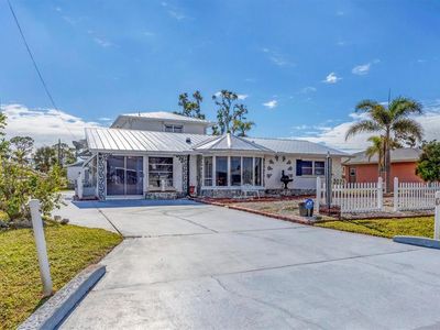 Property at 2075 Pennsylvania Ave, Grove city, FL