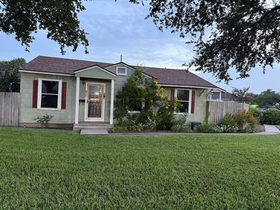 Property at 915 E Caesar Ave, Kingsville, TX