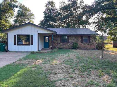 Property at 110 S Timberline Dr, Perkins, OK