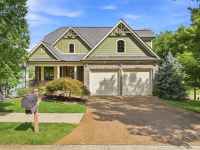 717 Black Cove Ln