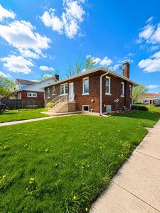 Property at 270 W 16th St, Chicago, IL