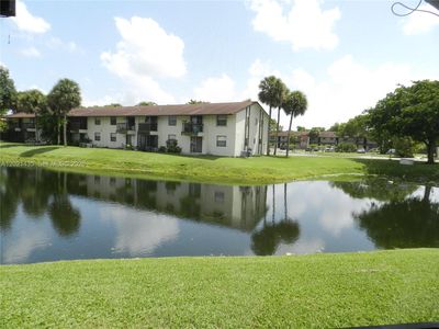 6020 Shakerwood Cir APT 105