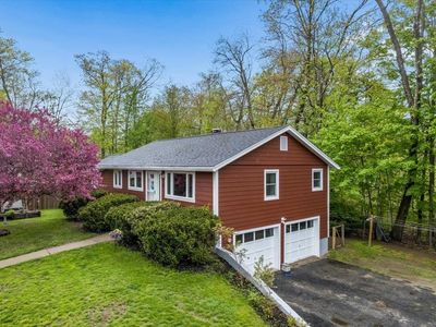 36 Oakwood Circle