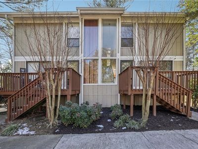 622 Powers Ferry North SE