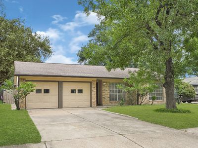 1202 Glen Echo Dr