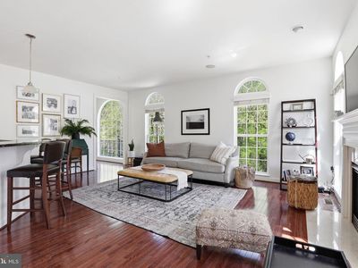 2200 Barnstable Dr