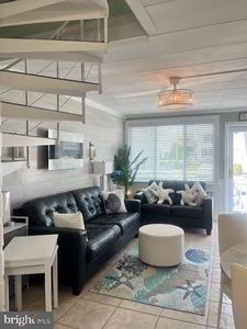 9510 Amherst Ave APT 121