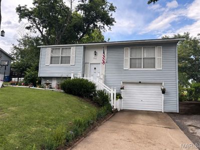 Property at 701 Valley View Dr, Bethalto, IL