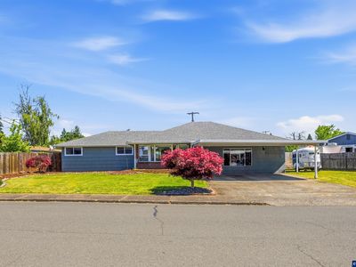 200 SE Walnut Ave